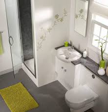 Ketika anda memutuskan untuk mememasang perangkat bathtub, hal yang perlu diperhatikan adalah sebarapa besar luas kamar mandi yang akan dipasang bathtub, hal ini menjadi perhatian yang penting. 42 Desain Kamar Mandi Sempit Minimalis Ukuran Kecil Yang Cantik Desainrumahnya Com