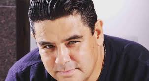 Cantor brasileiro tinha viajado recentemente do nosso país, onde tinha atuado em vários locais, incluindo a praça da alegria, da rtp, para o brasil. Iytaucsfbsghym