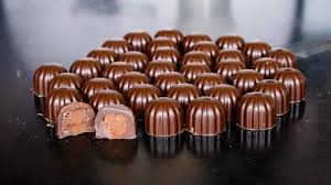 Moulage Des Chocolats Fourres Chocolat Maison Chocolat Chocolats Faits Maison