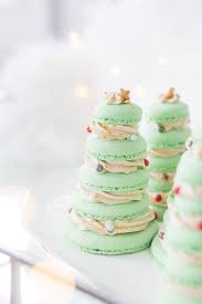 Christmas Dessert Bar Cart En 2020 Desserts De Fete Gateau Noel Idee Gateau