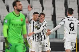 Siapa yang tidak mengenal klasemen liga italia, dimana sampai saat ini masih menjadi salah satu turnamen cukup terkenal. Hasil Dan Klasemen Liga Italia Juventus Geser Roma Bayangi Duo Milan Halaman All Kompas Com