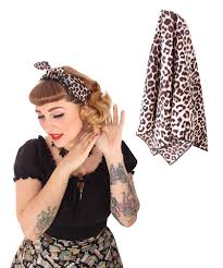 Diese frisuren und styles passen zu den angesagten haaraccessoires und zeigen, dass ihr es draufhabt. 50s Frisuren Leoparden Retro Nickituch Hairband Haar Tuch Bandana V Sugarshock Suicide Glam