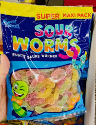 Es ist jeder saure würmer trolli unmittelbar im internet zu haben und kann somit sofort geliefert werden. Lidl Sweet Corner Sour Worms Trolli Imitat 400g Naschkater Com Das Sussigkeiten Marketing Blog