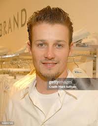 25 Photos & High Res Pictures