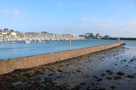Présentation, informations et actualités des. Perros Guirec Sur Le Port Des Scaphandriers Au Pied Du Mur Le Tregor