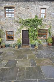 Gardenplaza Spezieller Fugenmortel Optimiert Nutzwert Und Optik Von Steinflachen Perfekte Kombination Von Asthetik Und Fu Terassenideen Patio Garten Mortel