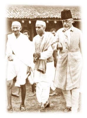 Three Brigades of Indian National Army were named after #Mahatma Gandhi, #Jawaharlal Nehru and #Maulana Abul Kalam Azad by naming it after them #SubhashChandraBose made it clear that these were the leaders