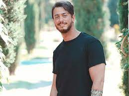 Saad lamjarred سعد لمجرد — salam سلام 03:10. Ø³Ø¹Ø¯ Ù„Ù…Ø¬Ø±Ø¯ ÙŠØ·Ø±Ø­ Ø£ÙˆÙ„ Ø£ØºÙ†ÙŠØ© Ù…ØµØ±ÙŠØ© Ù„Ù‡ Ø§Ù„Ø£Ø­Ø¯ Ø§Ù„Ù…Ù‚Ø¨Ù„ ØµØ­ÙŠÙØ© Ø§Ù„Ø¹Ø±Ø¨