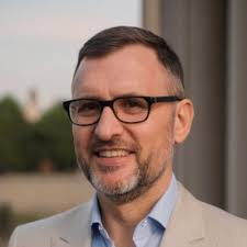 Scott Linscheid's Instagram, Twitter & Facebook