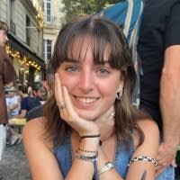 Natalie Markwell's Instagram, Twitter & Facebook