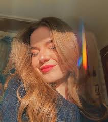 Emily Frith's Instagram, Twitter & Facebook