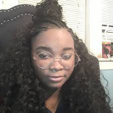 Michelle Mina's Instagram, Twitter & Facebook