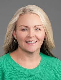 Kimberly Crews's Instagram, Twitter & Facebook