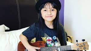 Ketik 2083148 kirim ke 1212 indosat : Biodata Alyssa Dezek Selebriti Cilik Pemain Ukulele Azhan Co