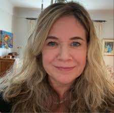 I'm craving Jolly's jerk chicken from the chicken hut soooooo bad 😩 Are  there any locals in this group that wouldn't mind sharing their recipe with  me? I know I can look