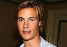 Any other character had a reverse SORAS situation like Nicholas Alamin?