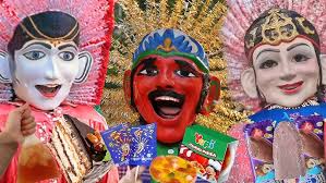 Mpok Ondel Ondel Kaget balon nya di pecahin sama si badut ,ondel ondel  betawi ketawa