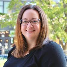 Lauren Ochs's Instagram, Twitter & Facebook