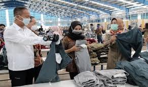 Kapolsek pati kota iptu sahlan mengatakan kejadian itu berlangaung sekitar pukul 02.06 wib. Menperin Apresiasi Potensi Ekspor Di Kawasan Berikat Brebes Republika Online