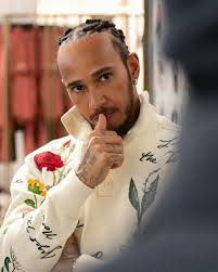 Lewis Hamilton Resmi Menjadi Ambasador dan Guest Designer Dior Menswear