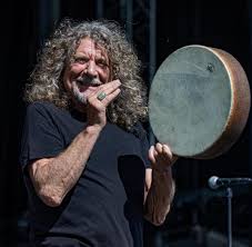 Peaked at #6 on 25.07.1998. Robert Plant Von Led Zeppelin Der Typ Ist Eigentlich Zu Alt Fur Lange Haare Welt