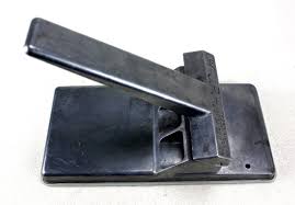 Rare Perforatrice A Demonetiser Perforateur