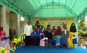 Majelis ta lim al jauhariyyah home facebook. Majelis Ta Lim Dkm Al Ikhlas Santuni 255 Anak Yatim Dan Kaum Duafa Kabar6 Com