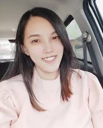 Esther Ang's Instagram, Twitter & Facebook