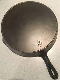 No 12 Diamone Said To Have Been Made By Favorite Cast Iron Cooking Cast Iron Cookware Antique Cast Iron