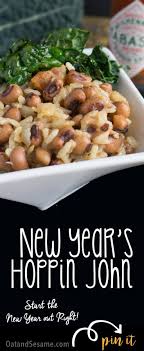 This Traditional New Year S Day Hoppin John Recipe Is Both Delicious And Easy To Make Black Eyed Peas Brown Rice Bacon And Greens Hoppin John Recipes Food