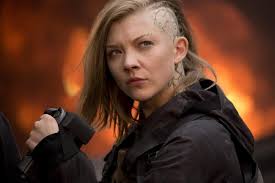Aclik Oyunlari 3 Alayci Kus Bolum 1 The Hunger Games 3 Mockingjay 2020 Mockingjay Aclik Oyunlari Liam Hemsworth