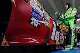 The national association for stock car auto racing (nascar) makes and enforces numerous rules and regulations that transcend all racing series. Drivers Get Up To Speed With Nascar S At Track Safety Teams