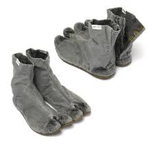Jikatabi tabi boots great selection of styles, sizes 23 to 32 cm located in toronto gta. Sou Sou Jika Tabi Tenui Tabi Shoes Toe Shoes Vibram Minimalist Shoes