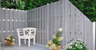 Der Wpc Dichtzaun Hornum Bietet Drei Grosse Vorteile Er Ist Pflegeleicht Extrem Lange Haltbar Und Bietet Ein Sichtschutzzaun Zaune Gunstig Gartendesign Ideen