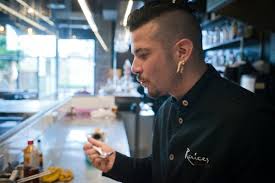 The 1990s is often remembered as a decade of peace, prosperity and. El Restaurante Raices De Carlos Maldonado Mas Cerca De La Estrella Michelin La Voz Del Tajo