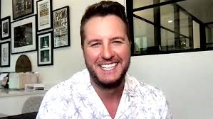 Luke Bryan Keeps Forgetting the Words to His Songs