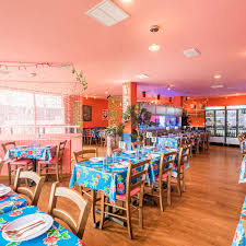 Linens are easy to change and clean, allowing you to change settings according to season or changing tastes. Where To Buy The Tablecloths Brightening Up Restaurant Dining Rooms Eater