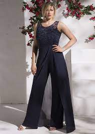 Come indossare la tuta intera se sei una donna curvy: Pin Su Donne Quarantenni Eleganti Forties Chic Women