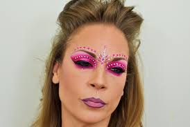 Ranveer Singh 's suave Diwali look is making us fall for him even harder!  Thanks to Manyavar 's latest festive wear collection which is giving us  some serious #DiwaliWaliFeeling! #festivewear #indianwear #traditionalwear #