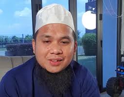 Tinjauan sinar harian di laman twitter mendapati, sehingga jam 5 petang caprice atau nama sebenarnya ariz ramli diciap sebanyak 202,000 kali manakala ebit lew lebih 27,600 kali. Ztwmjdv5z6gdqm