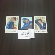 * el embalaje/caja exterior solo sirve para proteger los productos que vienen en el . Non Sport Trading Cards Stray Kids District 9 Unlock Hyunjin Polaroid Other Non Sport Trading Card Merchandise