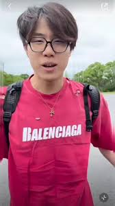 Qin Haiyang Doing Pushups Paris 2024