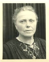 verschijnt tweewekelijks jaarabonnement: € 6,00