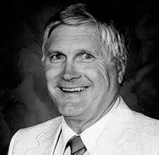 Robert Bryan's Instagram, Twitter & Facebook