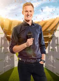Jul 02, 2021 · after dan walker confirmed it was a done 'deal', naga threw her hat into the ring to post: Bbc Breakfast S Dan Walker Insists He S Not Joining Strictly Come Dancing After Twitter Blunder