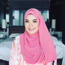 Suatu ketika, ia begitu terpana pada tamu hotel bernama jane (janna nick). 120 Jannah Nick Ideas Nick Celebrities Beautiful Hijab