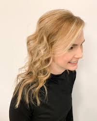 Shelly Lincoln's Instagram, Twitter & Facebook