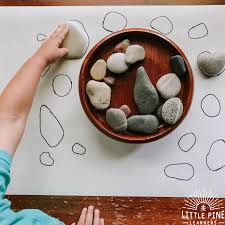 развивающие занятия с детьми 3 4 лет парамонова купить Try This Simple Stone Matching Game Today This Game Will Give Your Child The Opportunity To Pra Montessori Activities Preschool Activities Activities For Kids