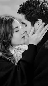 today's episode broke my heart Wie Laaste Lag,poor Esra...love hurts i just  wish they can live happily ever after with Ozan.