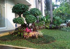 For home gardeners who love to dig in the dirt. Services Home Garden Maintenance Services From Bintaro Indonesia By Pitulast Taman Id 1108184